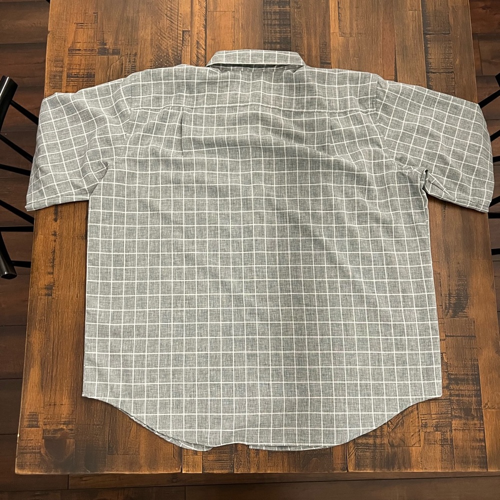 Men’s Orvis XXL Grey button down short sleeve shirt